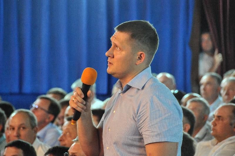 В станице Тбилисской прошло краевое совещание "О ходе уборочной кампании в 2017 году – основные задачи и цели при уборке и сохранности урожая зерновых колосовых и зернобобовых культур". Фото: Полина Титкова