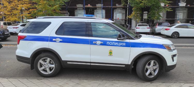 На Кубани "Нива" с пьяным врезалась в толпу: полиция проводит проверку    На Кубани "Нива" с пьяным врезалась в толпу: полиция проводит проверку