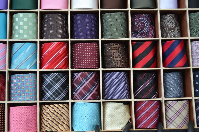 silk-tie-g8c2deec97_1920.jpg