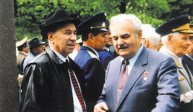 Карпов-цв.jpg Карпов-цв.jpg