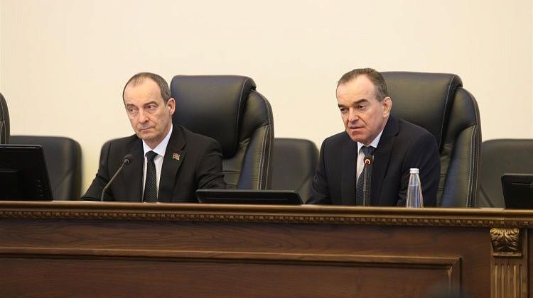 ���������� 76 ������ ���: �������� �������