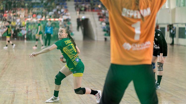 Гандбол: «Кубань» в щепки разнесла «Динамо-Синару» и финишировала в пятерке лучших