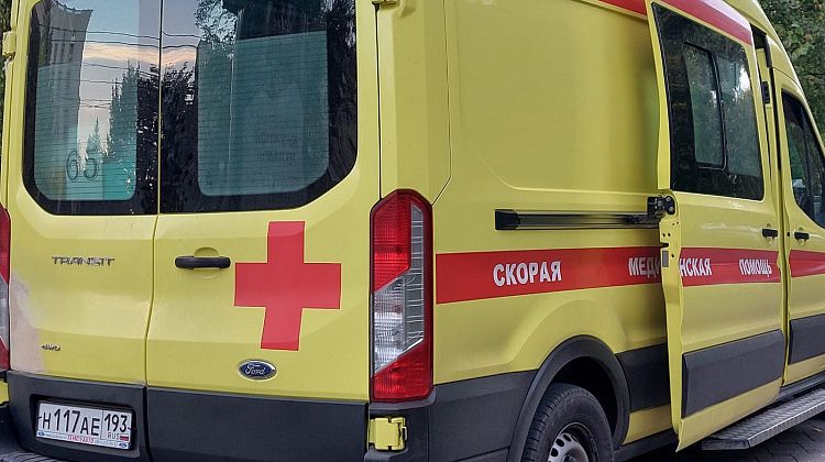 На Кубани семилетняя девочка уронила сестру из окна 9 этажа: мать оставила детей одних дома 
