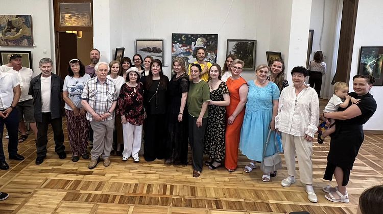 В Краснодаре прошел фестиваль «Связь поколений», посвященный Дню семьи, любви и верности В Краснодаре прошел фестиваль «Связь поколений», посвященный Дню семьи, любви и верности