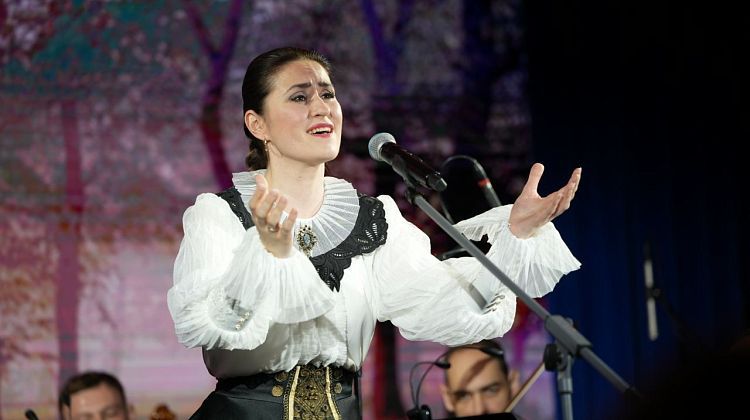 Солисты Кубанского казачьего хора выступили в Кремле с оркестром «Благовест» Солисты Кубанского казачьего хора выступили в Кремле с оркестром «Благовест»