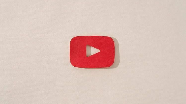    :     YouTube  ?