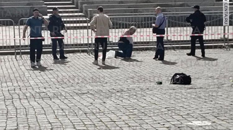 Хотел сгореть заживо: мужчина поджег себя на Красной площади 