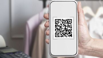   :    QR-   
