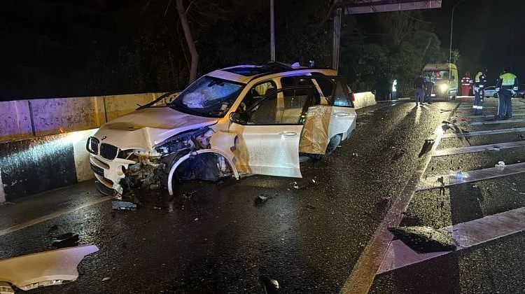 ������ ��� � ����! BMW ��������� � �����, ���� ������