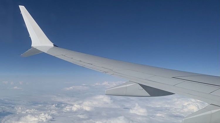 "   : Superjet  Airbus  ,  