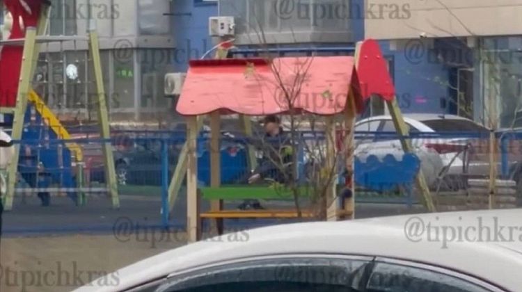 Выстрелы на детской площадке в Комсомольском: полиция Краснодара разыскивает стрелка 