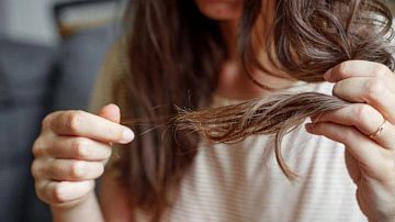 Секущиеся кончики: не косметический дефект, а угроза здоровью волос