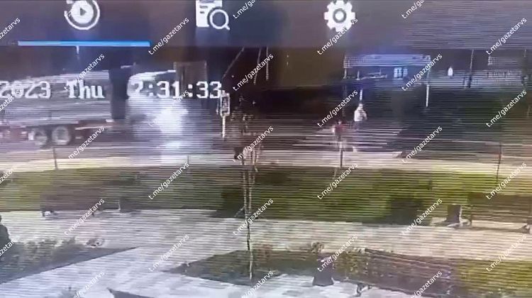         :    