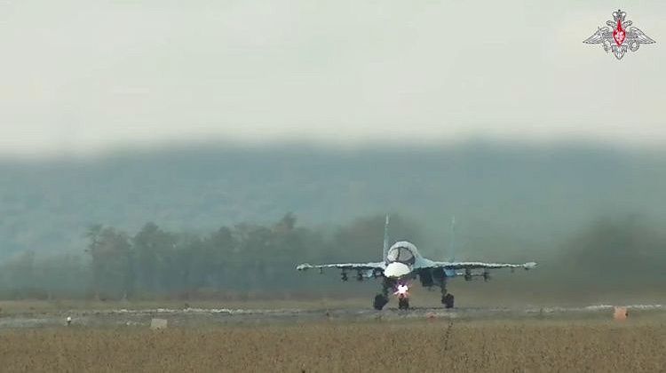 ВСУ гонит девушек-штурмовиков на передовую: к вечеру наши освободили три поселка 