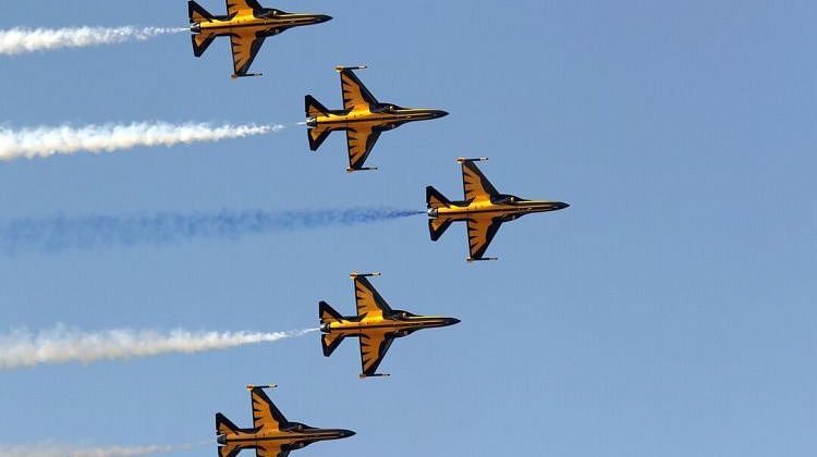  ,  !  F-16  ,    