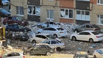 Дом «разорвало» от взрыва в Ставрополе: весь двор многоэтажки засыпало бетоном – есть пострадавшие  