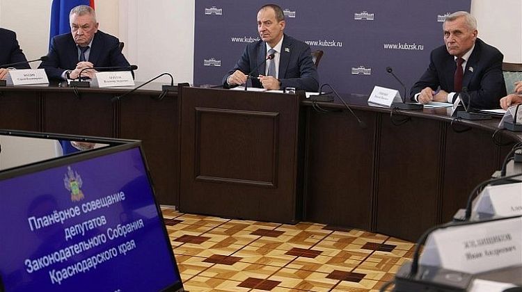 �� ������ � 2025 ���� �������� 14 ����� ����������, ����������� ������� 400 ����������