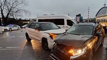    Ford  Mitsubishi:       