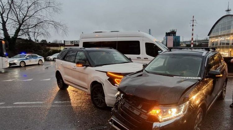    Ford  Mitsubishi:       